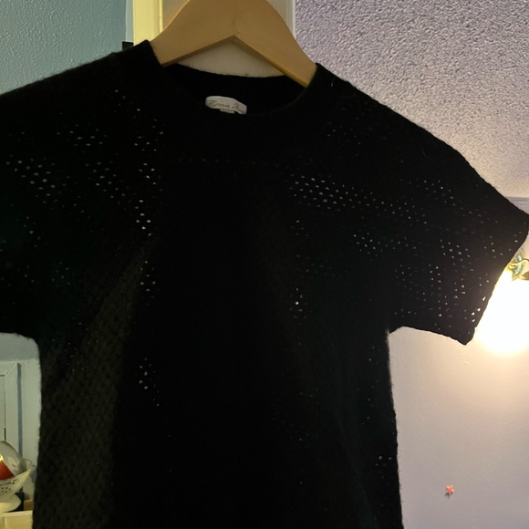 Minnie Rose Black Cashmere Short Sleeve Sweater - Picture 5 of 5